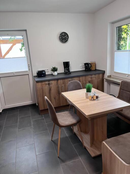 Modern Und Rustikal Mit Kamin Ferienwohnung Kohlert Bad Berleburg Luaran gambar