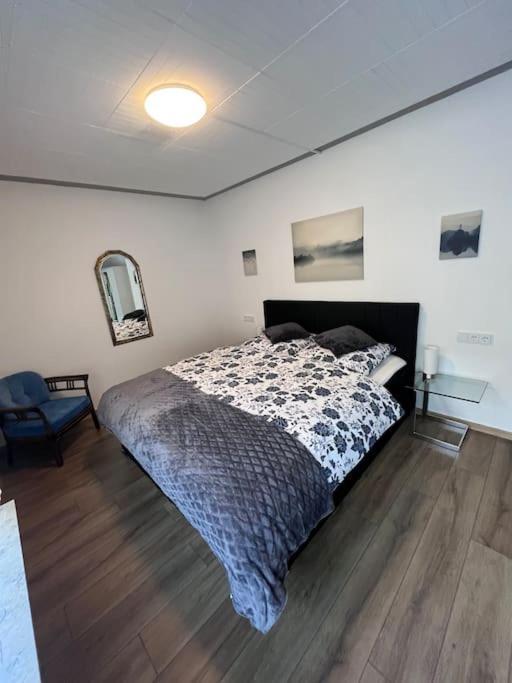 Modern Und Rustikal Mit Kamin Ferienwohnung Kohlert Bad Berleburg Luaran gambar