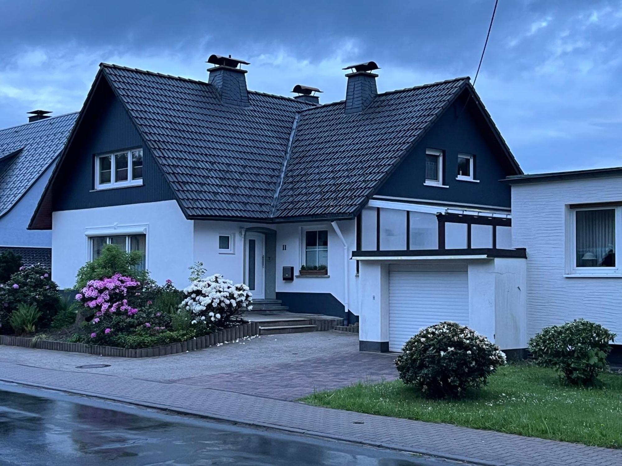 Modern Und Rustikal Mit Kamin Ferienwohnung Kohlert Bad Berleburg Luaran gambar